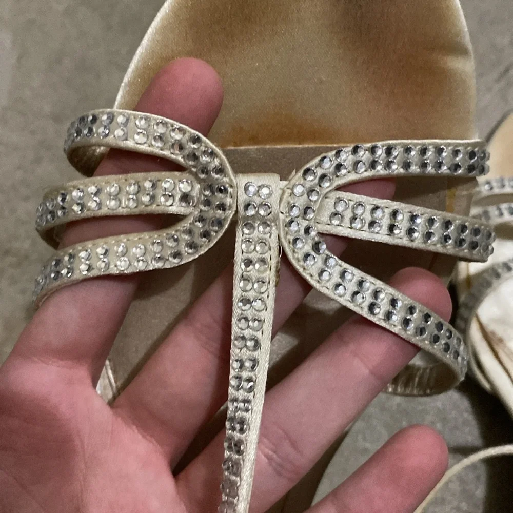 chinese laundry kitten heels